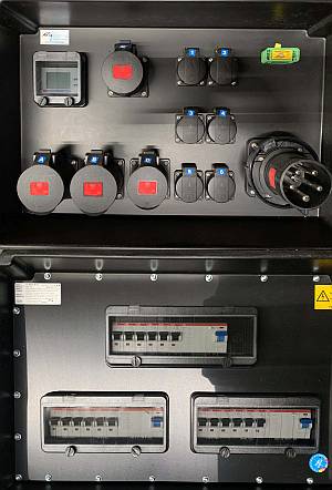 CEE 63 A auf 2 * 32 A, 2 * 16 A, 6 * Schuko, RCD CEE 63 A auf 2 * 32 A, 2 * 16 A, 6 * Schuko, RCD