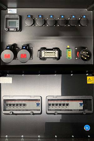 CEE 32 A auf  2 * 16 A, 6 * Schuko, HAN16E, RCD CEE 32 A auf  2 * 16 A, 6 * Schuko, HAN16E, RCD